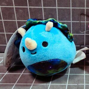 Squishmallows 3.5" Clip-On Vilmos the Triceratops- NWT!!!